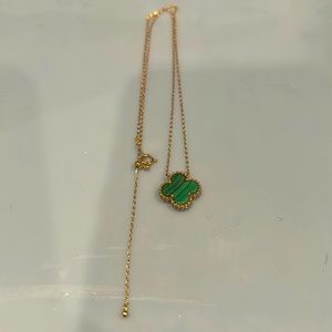 Rose Gold 18 K green Clover necklace